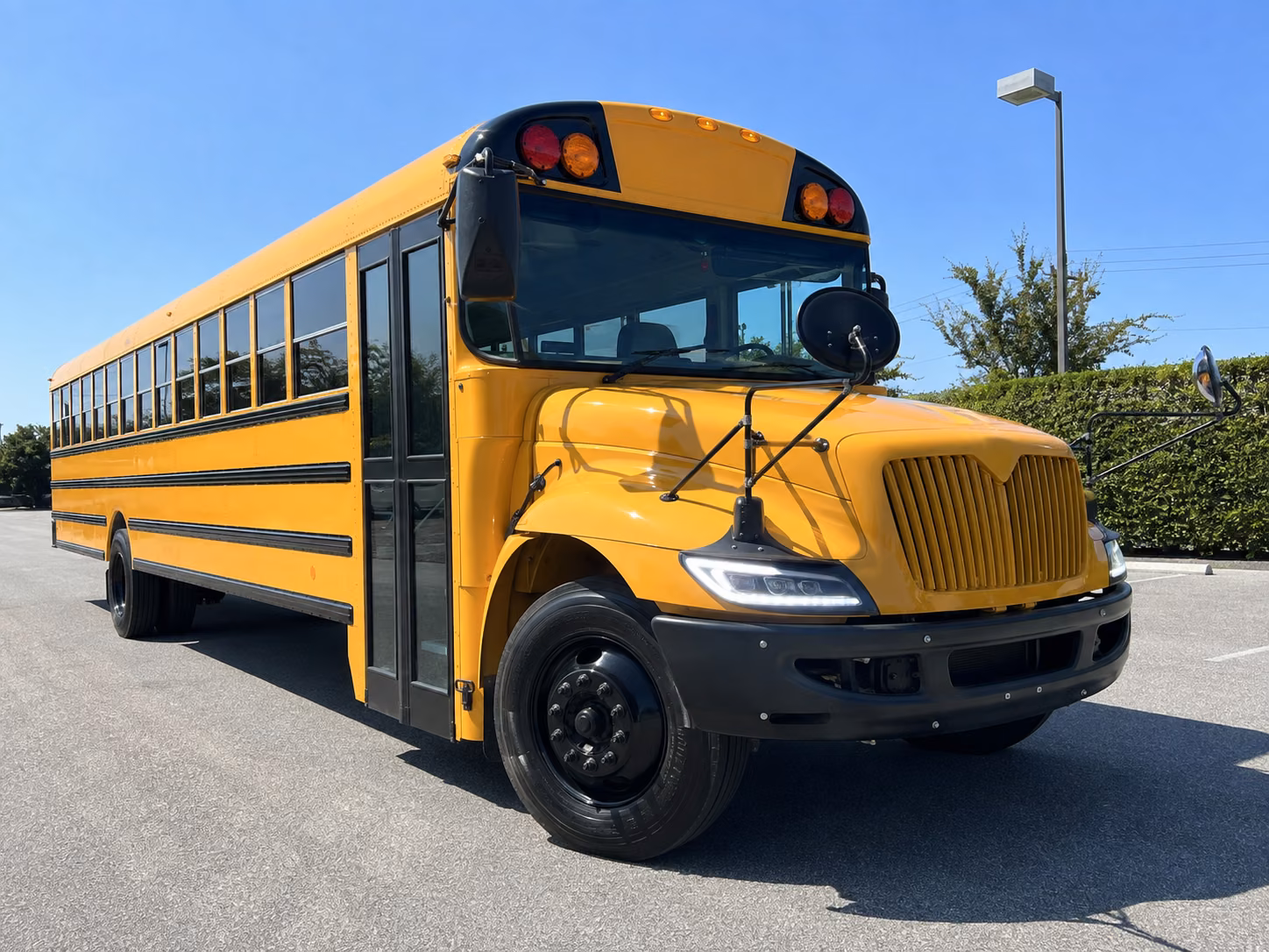 25 passenger minibus