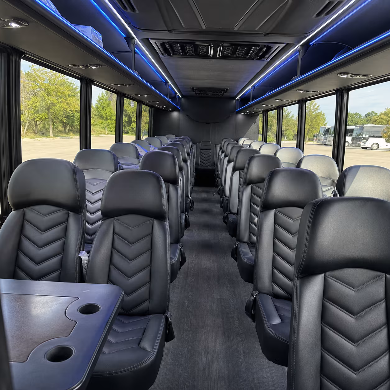 find and book transportation for your next airport transfer 1