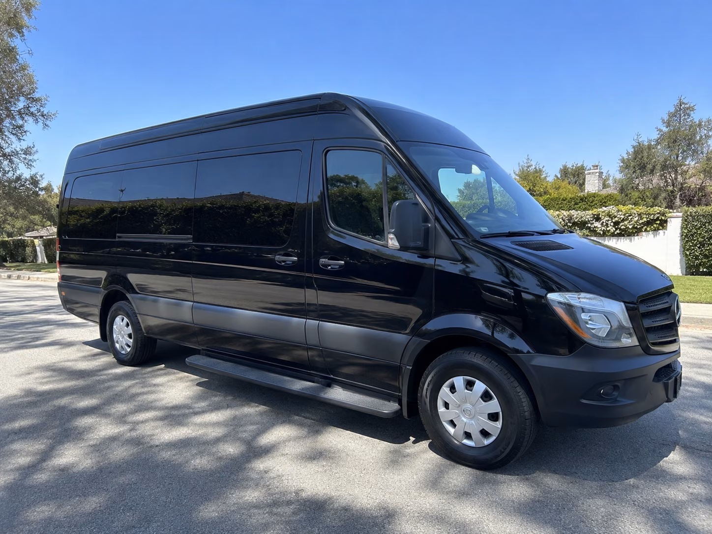 find and book transportation for your next bachelor or bachelorette party 1