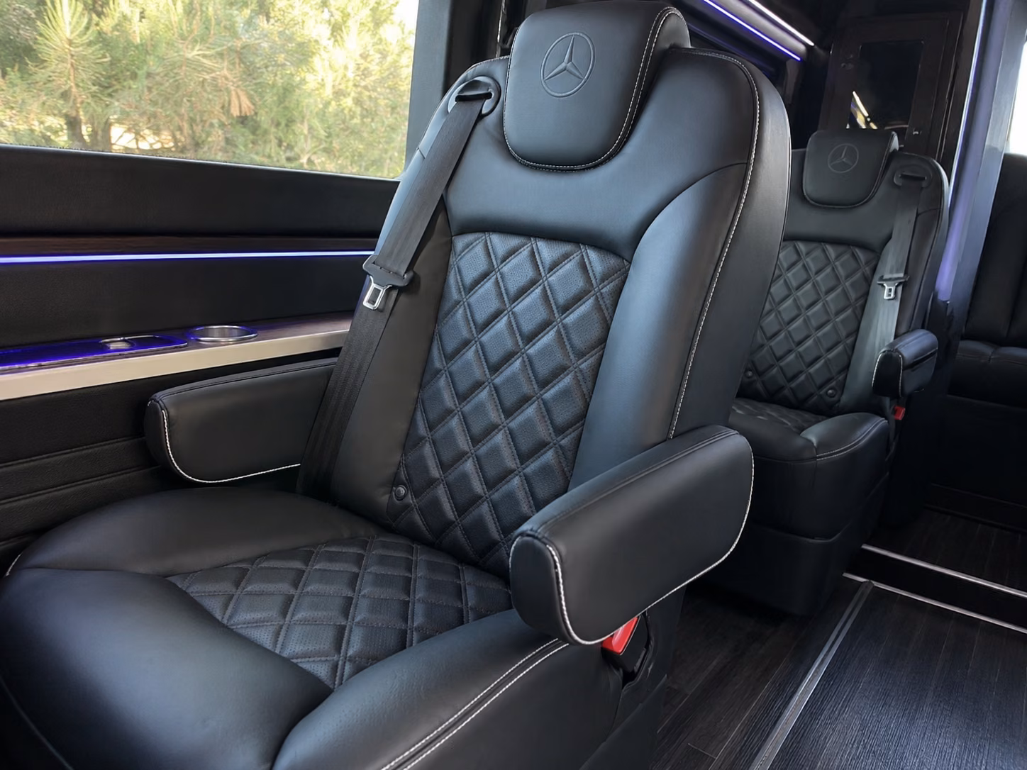 find and book transportation for your next corporate event 1