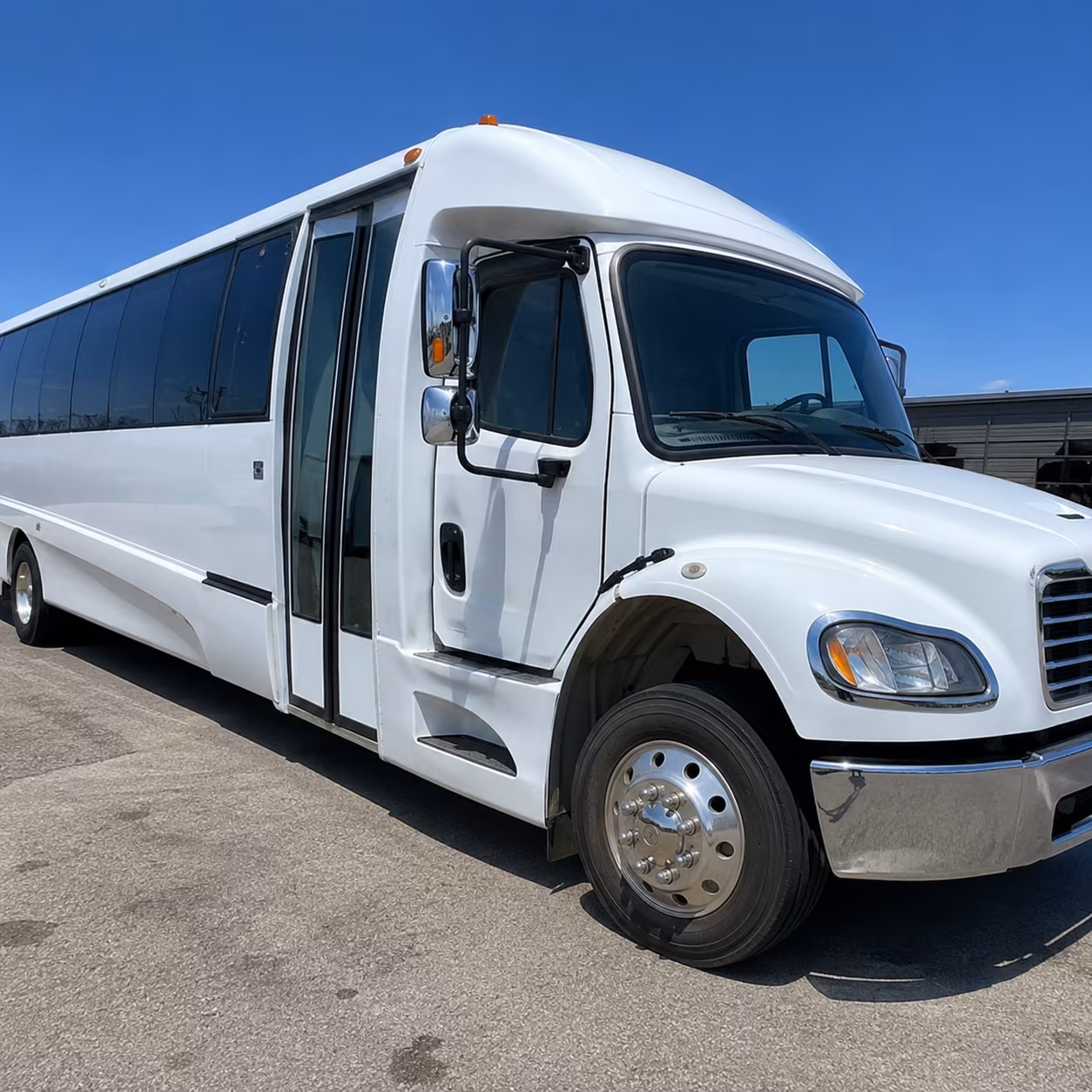 find and book transportation for your next prom 5