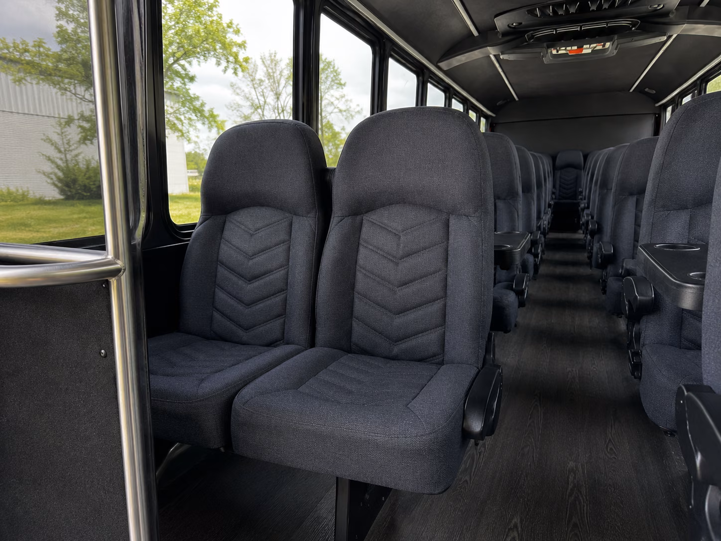 minibuses and party buses for greek theatre shows and mid size la venues