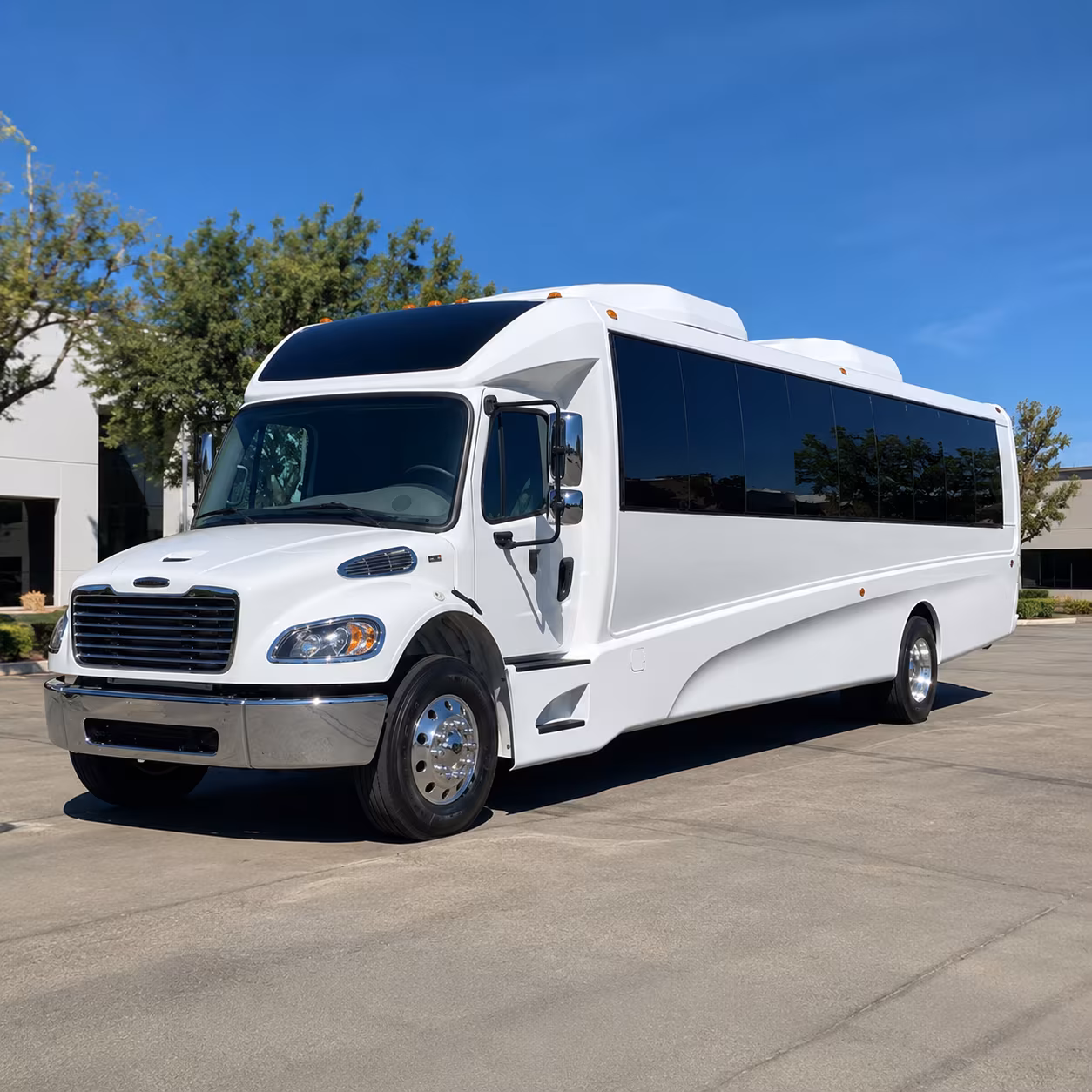 norwalk 25 passenger minibus