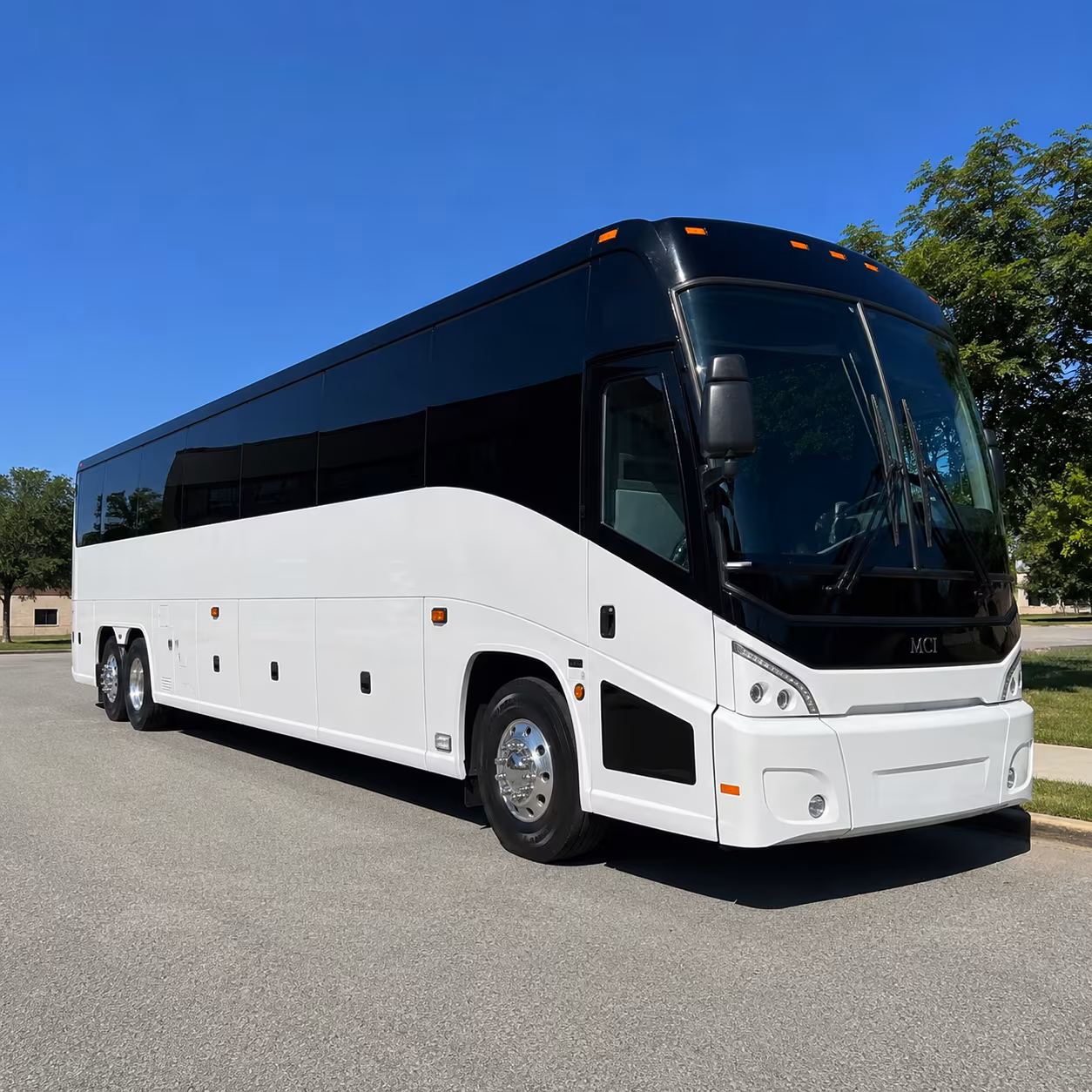 norwalk 40 passenger charter bus