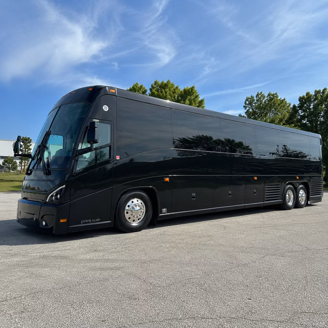 norwalk 47 passenger charter bus