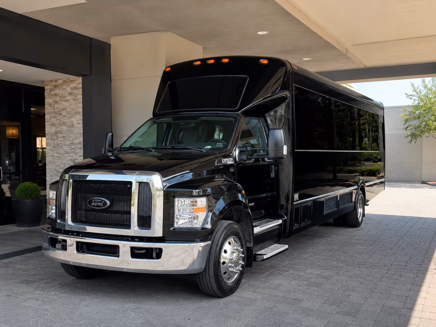 norwalk field trip party bus rental