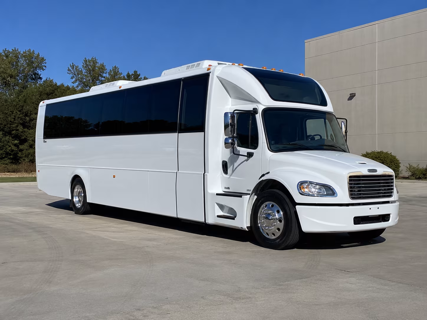 senior and accessibility focused church buses for norwalk congregations